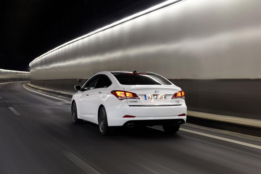  Hyundai i40 Sedan 2015 года  (фото 6 из 16)